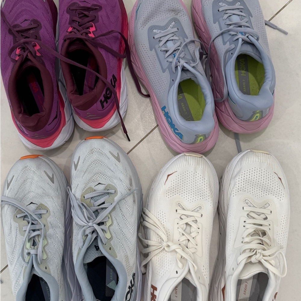 4 Pairs of Hoka Arahi 6 & 7 - Purple, Gray, White, Light Blue (8.5B Size)